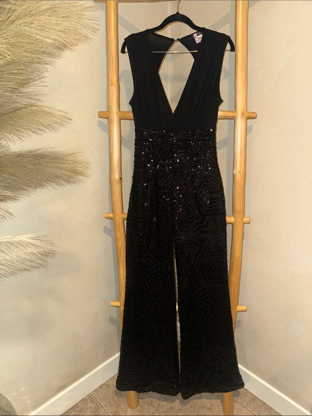 VENUS Black Sequin Wide-Leg Plunging V-Neck Jumpsuit - Picture 2 of 8